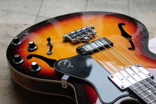 EPIPHONE Rivoli II VC, Made in Korea in the Year 2000, Hardcase, 4, 25 KG