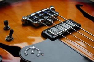 EPIPHONE Rivoli II VC, Made in Korea in the Year 2000, Hardcase, 4, 25 KG