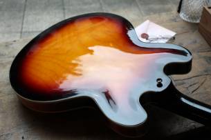 EPIPHONE Rivoli II VC, Made in Korea in the Year 2000, Hardcase, 4, 25 KG