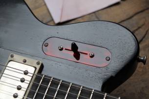 EASTMAN Juliet/v Bigsby Antique Black, GIGBAG ,3, 333 KG