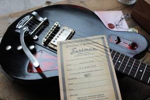 EASTMAN Juliet/v Bigsby Antique Black, GIGBAG ,3, 333 KG