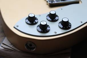 FENDER Made in Japan Hybrid Telecaster Custom Limited Run Roasted Maple Neck with Gig Bag, 2,46 KG
