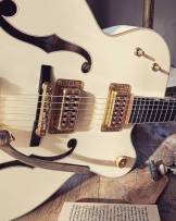 GRETSCH G6136-1958 Stephen Stills Signature White Falcon with Bigsby, Ebony Fingerboard HARDCASE