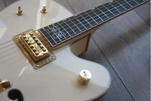 GRETSCH G6136-1958 Stephen Stills Signature White Falcon with Bigsby, Ebony Fingerboard HARDCASE