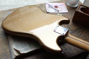 FENDER "Mustang Bass PJ Firemist Gold" LIMITED EDITION