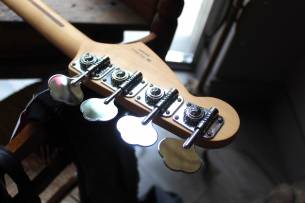 FENDER "Mustang Bass PJ Firemist Gold" LIMITED EDITION