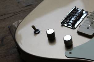 SQUIER Limited Paranormal Cabronita Telecaster Thinline, Matched Head, Shorelin Gold 2, 60 KG