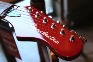 DANELECTRO 67 Dano Red