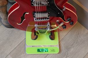 VINTAGE VSA500B ReIssued Semi Acoustic Guitar w/Bigsby, Candy Apple Red, 4, 13 KG