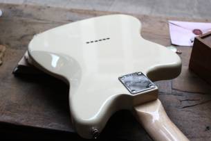 SQUIER Paranormal Jazzmaster XII, Laurel Fingerboard, Tortoiseshell Pickguard, Olympic White