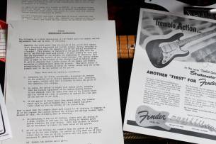 FENDER 70th Anniversary American Vintage II 1954 Stratocaster, Maple Fingerboard, 2-Color Sunburst , HARDCASE, 3, 97 KG