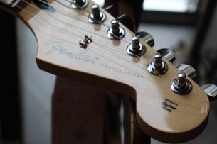 FENDER Limited Edition Player Stratocaster, Pau Ferro Fingerboard, Fiesta Red