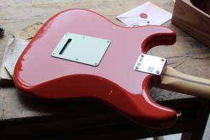 FENDER Limited Edition Player Stratocaster, Pau Ferro Fingerboard, Fiesta Red