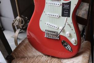 FENDER Limited Edition Player Stratocaster, Pau Ferro Fingerboard, Fiesta Red
