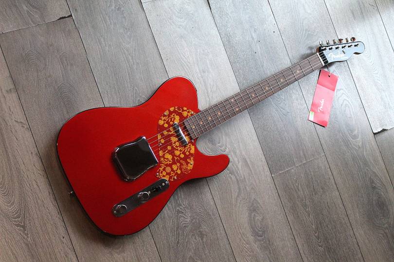 FENDER Limited Edition Raphael Saadiq Telecaster, Rosewood Fingerboard, Dark Metallic Red, HARDCASE, 3, 62 KG