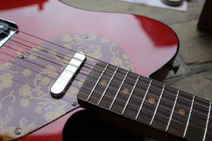 FENDER Limited Edition Raphael Saadiq Telecaster, Rosewood Fingerboard, Dark Metallic Red, HARDCASE, 3, 62 KG