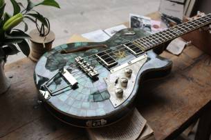 DUESENBERG Alliance Soundgarden Black Hole Sun Chris Cornell, HARDSCASE, 3, 93 KG, 100 units Worldwide