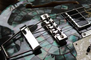 DUESENBERG Alliance Soundgarden Black Hole Sun Chris Cornell, HARDSCASE, 3, 93 KG, 100 units Worldwide