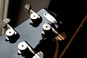 DUESENBERG Alliance Soundgarden Black Hole Sun Chris Cornell, HARDSCASE, 3, 93 KG, 100 units Worldwide