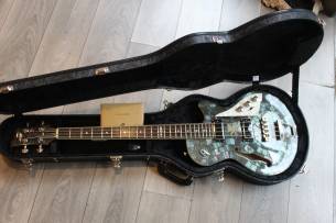 DUESENBERG Alliance Soundgarden Black Hole Sun Chris Cornell, HARDSCASE, 3, 93 KG, 100 units Worldwide