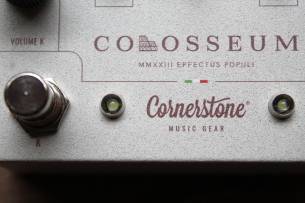 CORNERSTONE Colosseum White