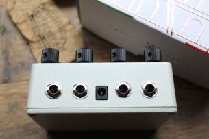 CORNERSTONE Colosseum White