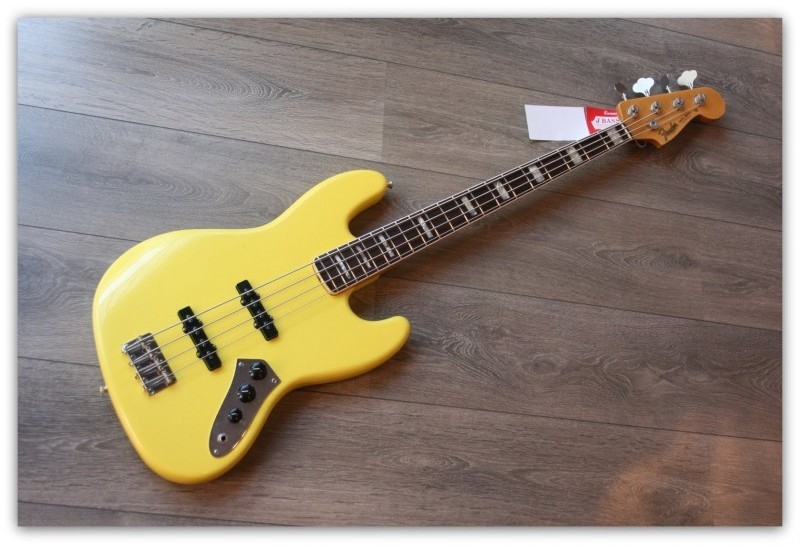 FENDER " Custom Shop Jazz Bass ´64 Relic en Graffiti Yellow"