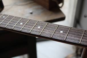 SQUIER Classic Vibe Baritone Custom Telecaster, Laurel Fingerboard, Parchment Pickguard, Purple Sparkle, 3, 27 KG