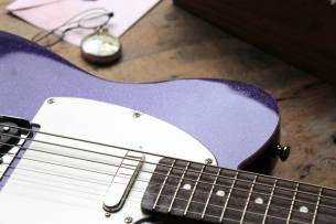 SQUIER Classic Vibe Baritone Custom Telecaster, Laurel Fingerboard, Parchment Pickguard, Purple Sparkle, 3, 27 KG