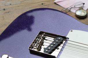 SQUIER Classic Vibe Baritone Custom Telecaster, Laurel Fingerboard, Parchment Pickguard, Purple Sparkle, 3, 27 KG
