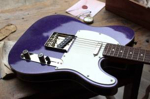 SQUIER Classic Vibe Baritone Custom Telecaster, Laurel Fingerboard, Parchment Pickguard, Purple Sparkle, 3, 27 KG