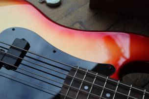 SQUIER Contemporary Active Precision Bass PH, Laurel Fingerboard, Black Pickguard, Sunset Metallic, 4, 35 KG