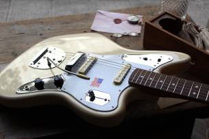 FENDER Johnny Marr Jaguar HARDCASE, 3, 80 KG