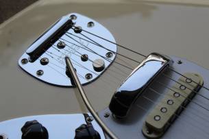 FENDER Johnny Marr Jaguar HARDCASE, 3, 80 KG