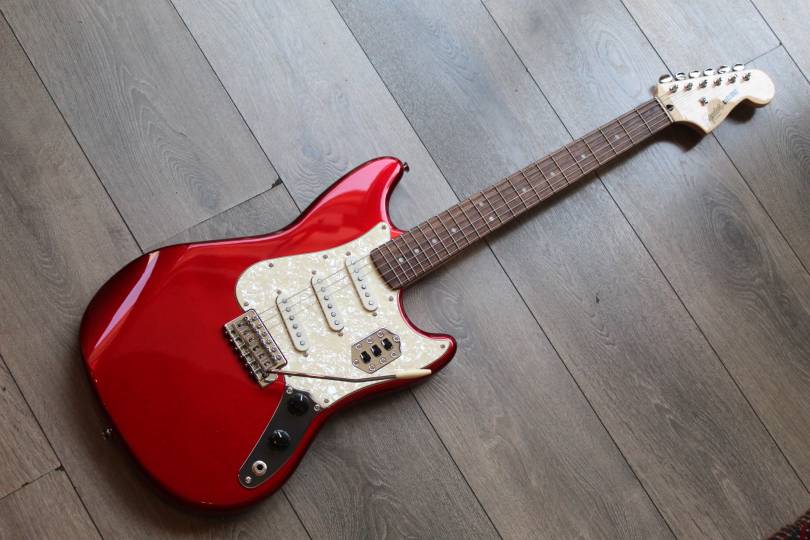 SQUIER Paranormal Cyclone Candy Apple Red, 3, 12 KG