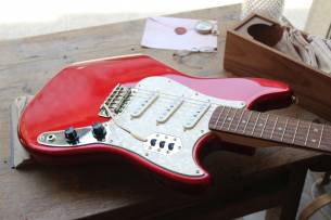 SQUIER Paranormal Cyclone Candy Apple Red, 3, 12 KG
