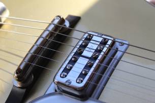 GRETSCH G6134T Limited Edition Penguin with Bigsby, Ebony Fingerboard, Casino Gold, HARDCASE, 4, 2 KG