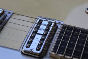 GRETSCH G6134T Limited Edition Penguin with Bigsby, Ebony Fingerboard, Casino Gold, HARDCASE, 4, 2 KG