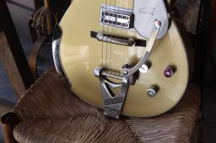 GRETSCH G6134T Limited Edition Penguin with Bigsby, Ebony Fingerboard, Casino Gold, HARDCASE, 4, 2 KG