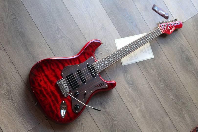 MAGNETO U-ONE Series | Sonnet Modern US-2300, See Thru Red Quilt, GIGBAG, 3, 63 KG