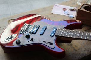 MAGNETO U-ONE Series | Sonnet Modern US-2300, See Thru Red Quilt, GIGBAG, 3, 63 KG