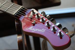 MAGNETO U-ONE Series | Sonnet Modern US-2300, See Thru Red Quilt, GIGBAG, 3, 63 KG