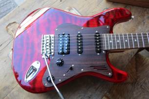 MAGNETO U-ONE Series | Sonnet Modern US-2300, See Thru Red Quilt, GIGBAG, 3, 63 KG