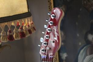 MAGNETO U-ONE Series | UT-Wave Classic UT-2300, Metallic Red, GIGBAG, 3, 26 KG