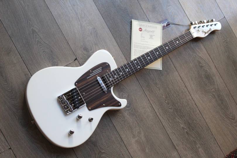 MAGNETO U-ONE Series | UT-Wave Classic UT-2300,Metallic Pearl White,GIGBAG, 3, 26 KG