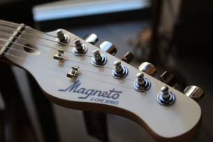 MAGNETO U-ONE Series | UT-Wave Classic UT-2300,Metallic Pearl White,GIGBAG, 3, 26 KG