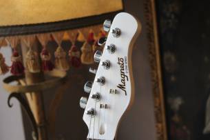 MAGNETO U-ONE Series | UT-Wave Classic UT-2300,Metallic Pearl White,GIGBAG, 3, 26 KG