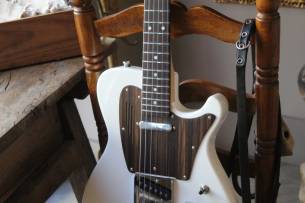 MAGNETO U-ONE Series | UT-Wave Classic UT-2300,Metallic Pearl White,GIGBAG, 3, 26 KG