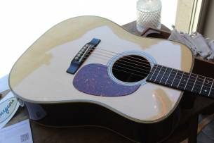 BOURGEOIS Touchstone Series D Vintage TS, Hardcase and Papers