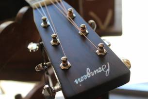 BOURGEOIS Touchstone Series D Vintage TS, Hardcase and Papers